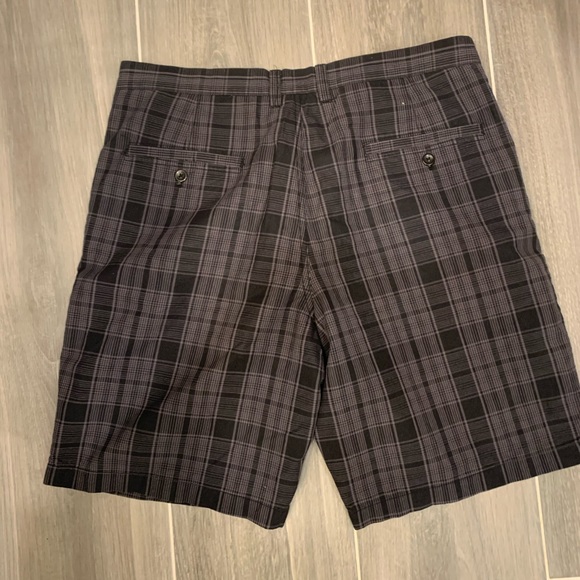 Plaid shorts men’s waist 36-New! - Picture 2 of 4